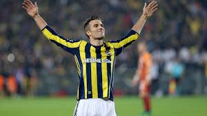 Galatasaray fenerbahçe falcao penaltı golü bermude kafe gol sevinci. Van Persie Atinca Fenerbahce Kazaniyor Tum Spor Haber