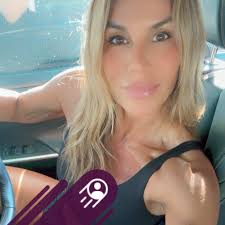 Had to put this in a TimeLapse so it looks like I'm actually moving fast  😂😂😂 . #preggolife