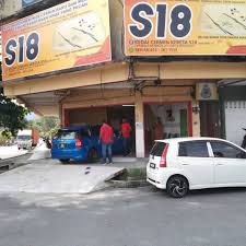 We are specialized in windscreen repair, windscreen replacement and windscreen insurance claim.we are also authorized by majority of the insurance companies in malaysia as their windscreen panel workshop. S18 Kedai Cermin Kereta Dr Cermin Di Bandar Ipoh