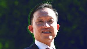 He Lost Billions as Apple's Forgotten Co-Founder. Now He's Pitching a  Beloved Apple Beer