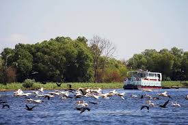 Excursie transfagarasan 1 zi plecari din bucuresti date de plecare: Croaziera In Delta Dunarii Cu Hotelul Plutitor 3 Zile Excursii In Delta Dunarii Cu Ibis Tours