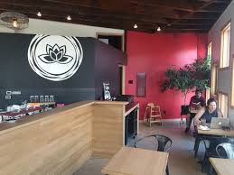 Jūs varat atrast sīkāku informāciju par seven virtues coffee roasters on glisan vietnē www.sevenvirtuespdx.com. Seven Virtues Coffee Roasters The Zipper Location In Portland Or