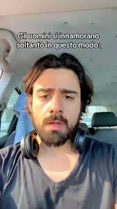 Immagina dover ricorrere a strategie per tenersi una persona. Non è quella  giusta se non sei te stessa. Punto