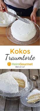Diese Fluffige Biskuittorte Mit Kokoscreme Erinnert An Raffaello Sie Hat Einen Tollen Effekt Das Rezept Ist Aber Kin Kokoscreme Kuchen Kokoscreme Biskuittorte