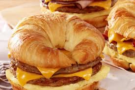 On the way to getting there, burger king has expanded their menu to have a wide range of selections. What Time Does Burger King Stop Serving Breakfast Everybodycraves