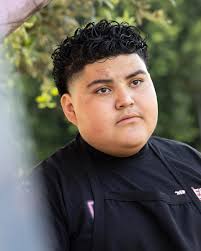 In Pasadena, a community comes together for a 14-year-old street vendor