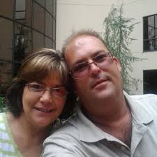 Roofing professionals discussion and services