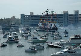 Pirate ship themed boat decorations. Pirate Theme Party