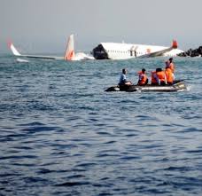 Silahkan klik disini untuk info lebih lanjut terkait aturan tarif penerbangan lion air. Pilot Lion Air Yang Jatuh Di Laut Bali Negatif Narkoba