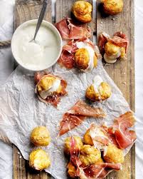Simply add fish fingers to the tacos, and add some spice with some fresh salsa and yoghurt. Coccoli Fritti With Prosciutto Stracchino Appetizer Recipes Finger Food Appetizers Food Photography