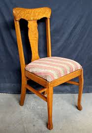 These chairs have been popular as pub or restaurant chairs for over a century and continue to enjoy this popularity to. Antique Quartersawn Oak Wood Fiddle Back Dining Side Chair Fabric Seat Cushion Ebay Chair Fabric Side Chairs Dining Quartersawn Oak