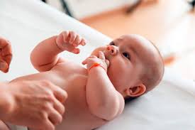 Principais Fases De Desenvolvimento Do Bebe 2 Meses