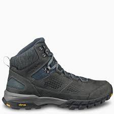 vasque mens talus at ultradry hiking boots