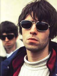 It comes as no surprise that the notoriously cantankerous former oasis frontman has opinions. A Young And Dare I Say Attractive Liam Gallagher Liam Oasis Liam Gallagher Oasis Liam Gallagher