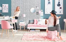 Meublez et décorez la chambre de votre enfant avec maisons du monde grâce à un large choix de meubles, lits, armoires, tapis, chaises, rideaux vous avez un ado à la maison ? Kinderzimmer Mobel Dekoration Maisons Du Monde