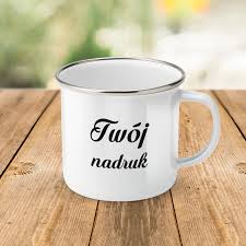 Kubek z buką, włóczykijem, mała mi. Kubek Metalowy Emaliowany Z Twoim Nadrukiem Bialy Gadzety Z Nadrukiem Kubki I Filizanki Biale Gadzety Z Nadrukiem Gadzety Dla Turystow