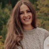 Joan Haws's Instagram, Twitter & Facebook