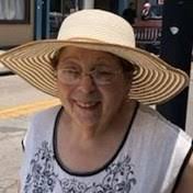 Nina Salvaggio's Instagram, Twitter & Facebook