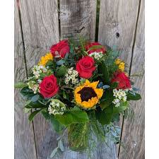 See more ideas about beautiful flowers, sunflower, sunflowers and daisies. Sunflowers Roses Eureka Florist Mary Hana S Flowers And Graciela S Gift Baskets Local Flower Delivery Eureka Ca 95501