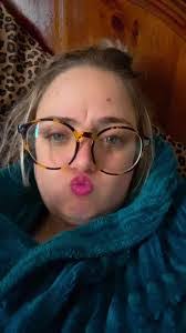 Olivia Shay's Instagram, Twitter & Facebook