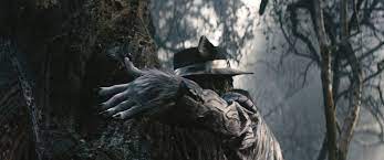 Többek között hamupipőke, piroska, babszem jankó és aranyhaj története elevenedik meg, amelyet egy pékmester és feleségének élete foglal keretbe. Vadregeny Into The Woods 2014 Mafab Hu