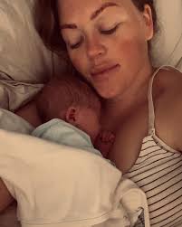 Eddie min Eddie, våran sista pusselbit, killen som charmar alla i sin  omgivning. Han som är lugnet själv och hänger bara med på resten av  familjens bestyr sen den dagen han föddes.