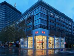 Check spelling or type a new query. Uniqlo Expansionsschub In Deutschland Stores Shops