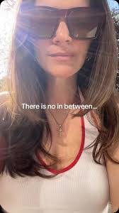 Sandra Spurling's Instagram, Twitter & Facebook