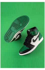 Nike Air Jordan 1 Low Pine Green Black White Air Jordan 1 Retro High Og Pine Green Pine Green Jordan 1 Retro Outfit In 2020 Jordan Shoes Girls Hype Shoes Nike Shoes Jordans