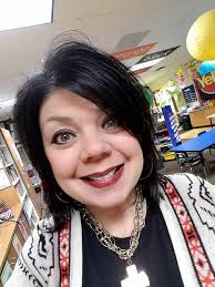 What's different in these pictures, and what's the color?