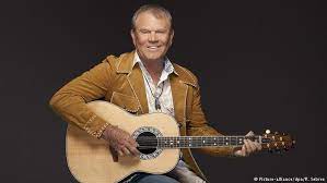 Rhinestone cowboy is a song written by larry weiss and most famously recorded by american country music singer glen campbell. Goodbye Rhinestone Cowboy Zum Tod Von Glen Campbell Musik Dw 09 08 2017
