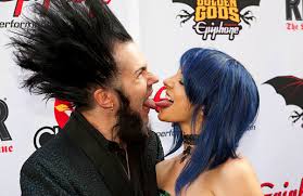 =( *finds it sad**very surprised since she hadn't seen any news about though i did check out their other songs but nothing had the same impact as skinnyman. Tera Wray Static Friends And Family Release Statement Confirm Suicide Metalsucks