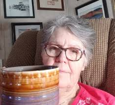 Cafe Duo has power, coffee, and croissants