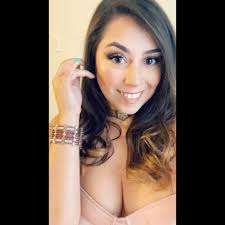 Janet Bernal's Instagram, Twitter & Facebook