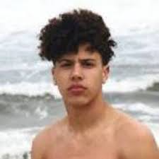 Collin Sewell's Instagram, Twitter & Facebook