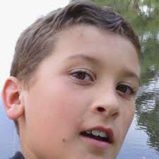 Ethan Ponce (@4beccd57c882469)