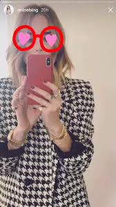 Get off my phone gif. 7 Creative Ways To Use Gifs On Instagram Stories