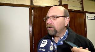 Al decir que era licenciado, Lobos cometió otro delito: usurpación de  títulos y honores