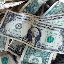 La cotización o valor del dólar blue hoy generalmente es superior a la cotización del dólar oficial y suele aumentar a medida que aumenta el. Dolar Blue Hoy A Cuanto Cerro Este Martes 12 De Enero
