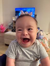 My daughter trying teach bette to sit 😂