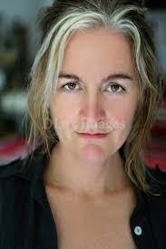 Suzanne Scholl's Instagram, Twitter & Facebook