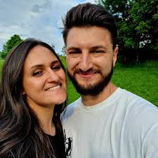 SUV down! 🔥 (IG) mocha_sq5 `s Audi SQ5 sorgt definitiv für Aufsehen, nicht  zuletzt durch den flauschigen Beifahrer. 🐶 📸: (IG) picturedesignfactory