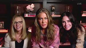 Jennifer aniston and sandra bullock on brown liquor, past boyfriends, the morning show, and february 11, 2020. Jennifer Aniston Friends Cast Reunites At Emmys Variety