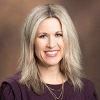 Dee Calvert's Instagram, Twitter & Facebook