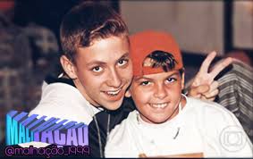 The series is being broadcast in several countries by globo internacional , including sic (between 1995 and 2007, airing with the name new wave) in portugal and by abc spark in canada. Malhacao1999 2000 On Twitter So Quem E Reliquia Sabe Quanto Esses Dois Arrancavam Muitas Risadas Cabecao Fm