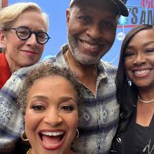Photo of The Day 📸: Mrs Aaron at the #AllStarGame for the tribute video of  Hank Aaron. Via AtlantaBraves