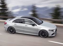 Intro Mercedes A Klasse Limousine Eind 2018 Komt De A Klasse Limousine Op De Markt Het Vierdeurs Model Biedt Alle Vertrouwde A Klass Benz Mercedes Benz Sedan