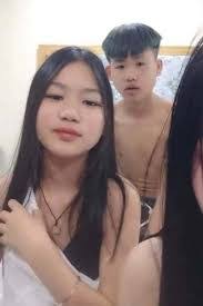 Vicky Bly's Instagram, Twitter & Facebook