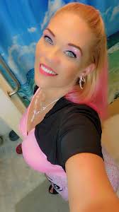 Hi I'm Cheryl thanks for letting me join the group! I'm a Mom, grandma and  great grandma! I enjoy talking to people! Seeing what y'all post! I'm a  country girl!