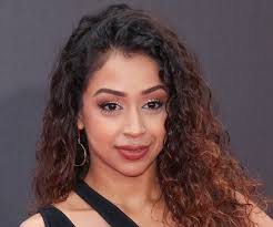 David and liza have been described as the posh and becks of youtube. Liza Koshy Bio Facts Family Life Of Viner Social Media Star